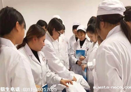 石家庄白求恩医学院的实际操作课堂护理基础.jpg 石家庄白求恩医学院的实际操作课堂护理基础.jpg