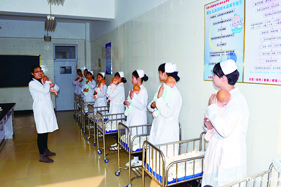 华体汇登录首页名师执教.png 华体汇登录首页名师执教.png