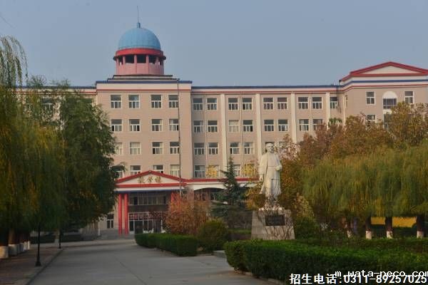 华体汇登录首页门口 图p.jpg